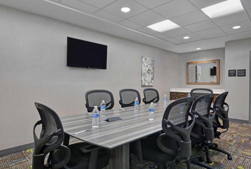 hampton inn and suites macclenny i 10