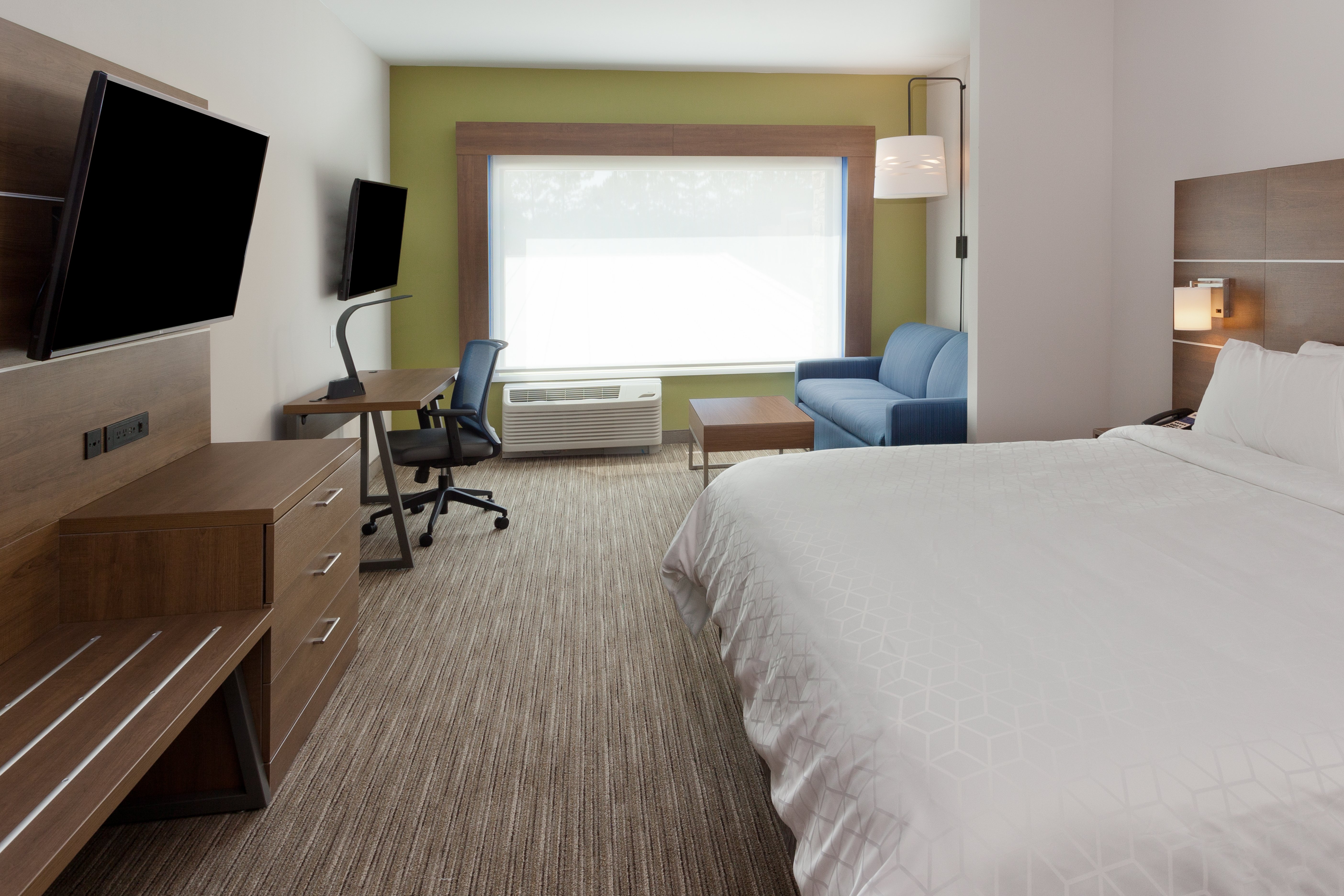 holiday inn express and suites fayetteville an ihg hotel
