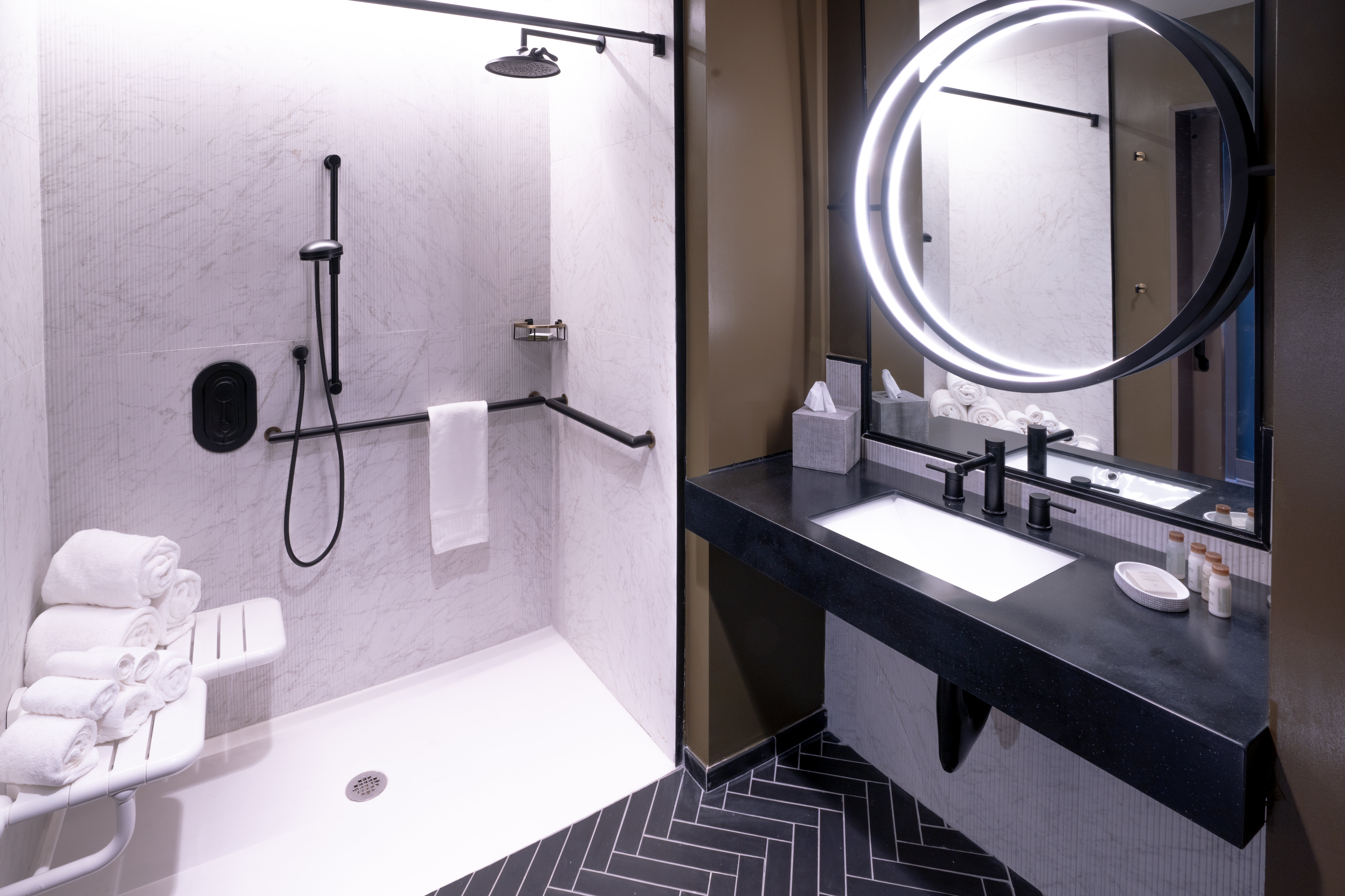 hotel indigo columbus at riverfront place an ihg hotel