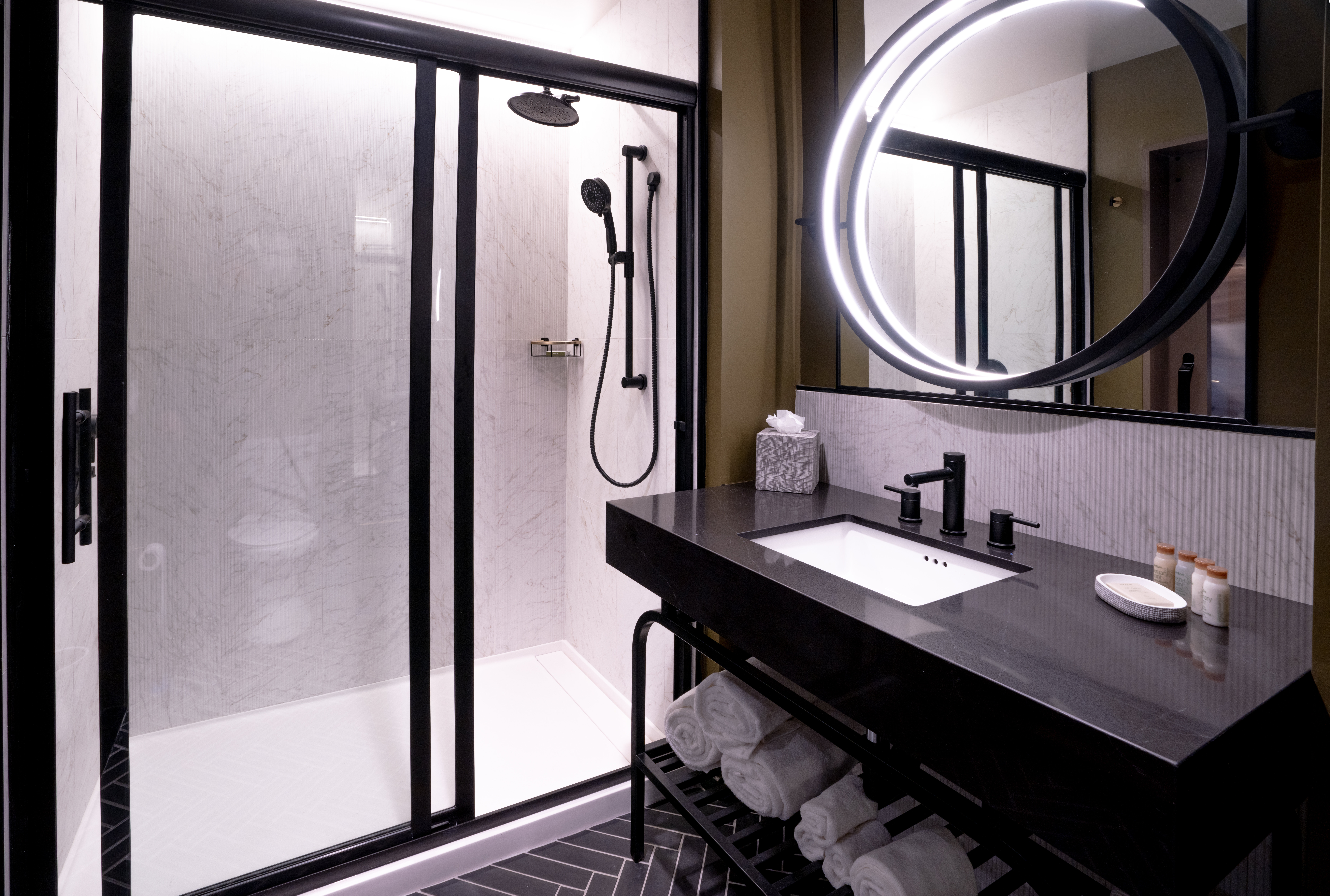 hotel indigo columbus at riverfront place an ihg hotel