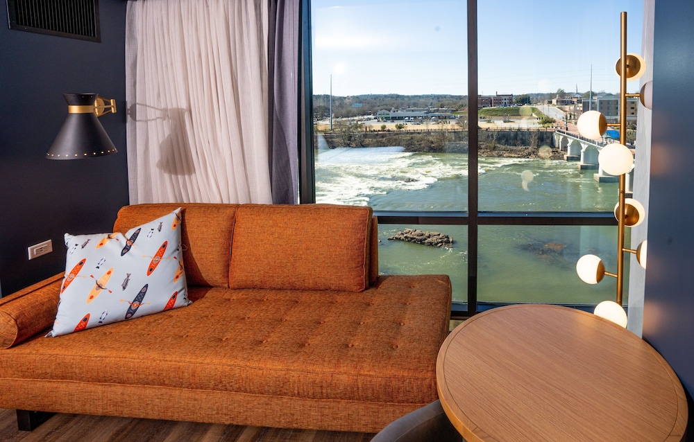 hotel indigo columbus at riverfront place an ihg hotel