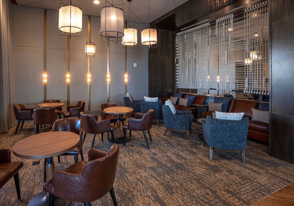 hotel indigo columbus at riverfront place an ihg hotel