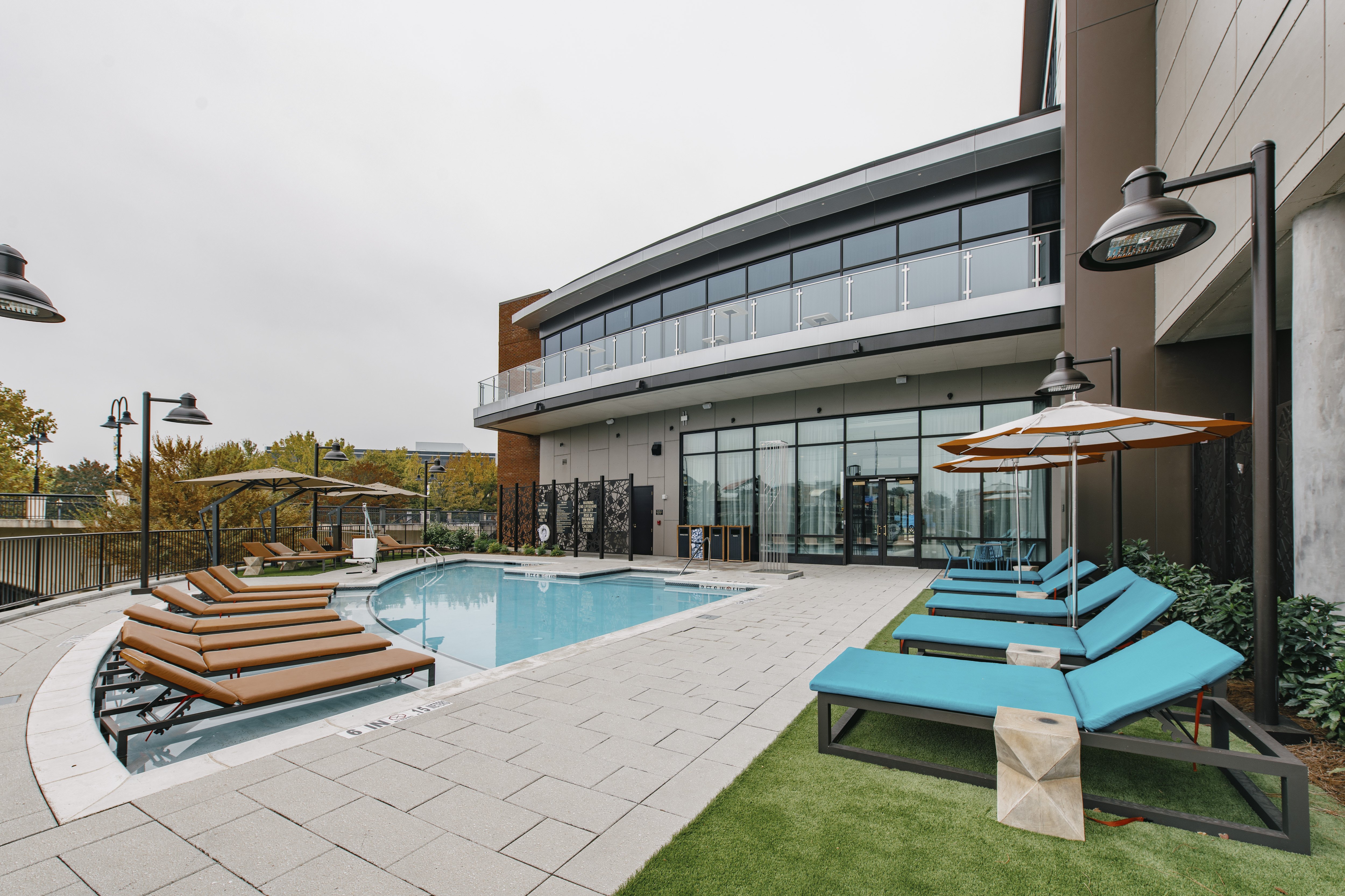 hotel indigo columbus at riverfront place an ihg hotel