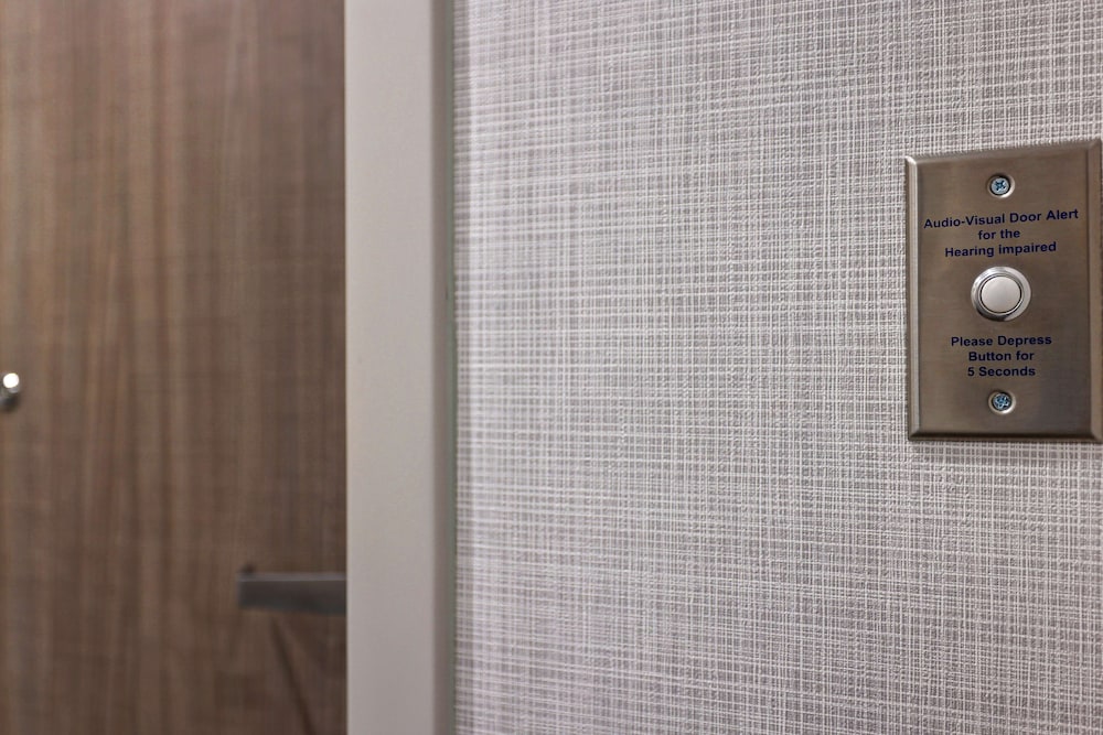 hampton inn and suites houston east beltway 8