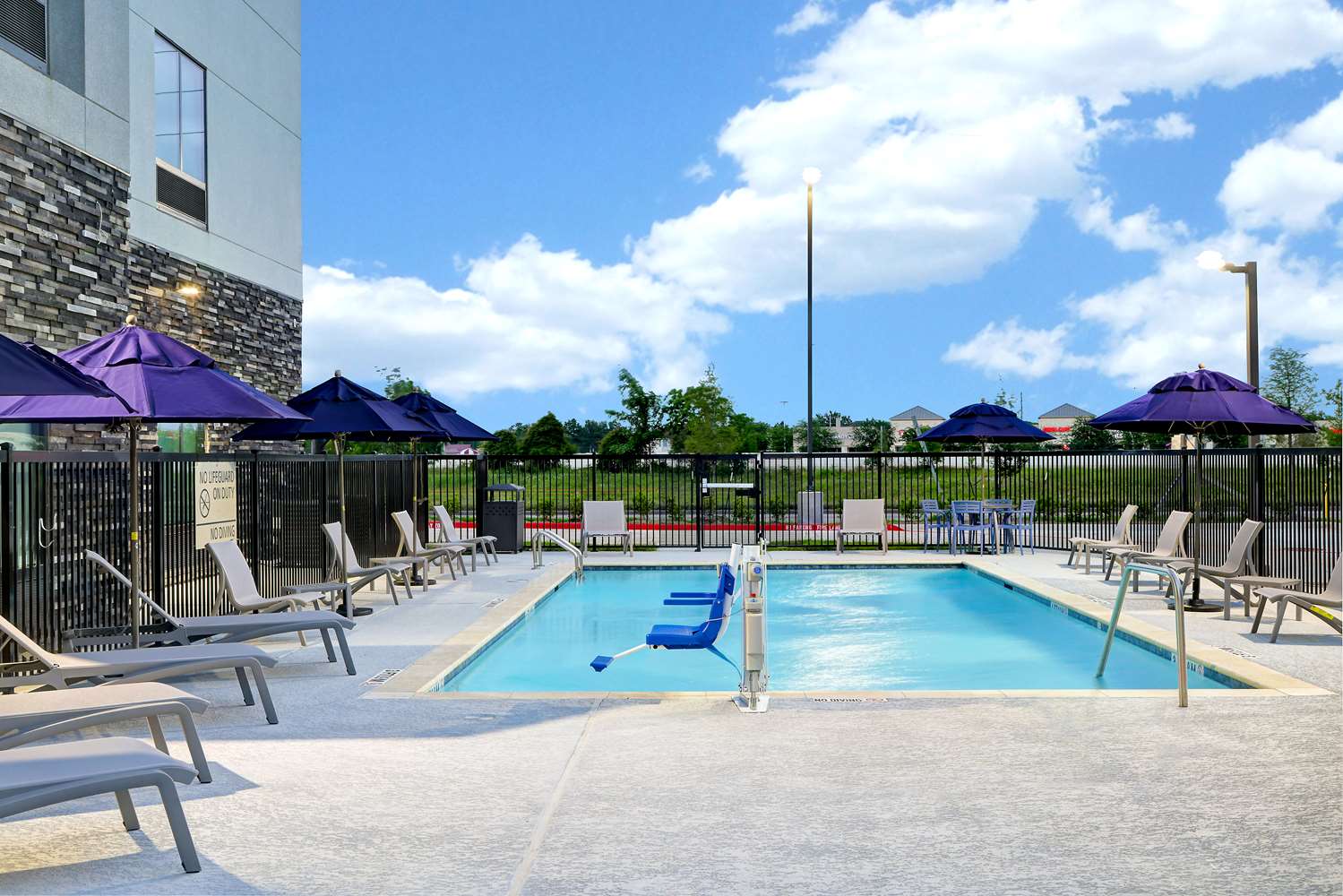 hampton inn and suites houston east beltway 8