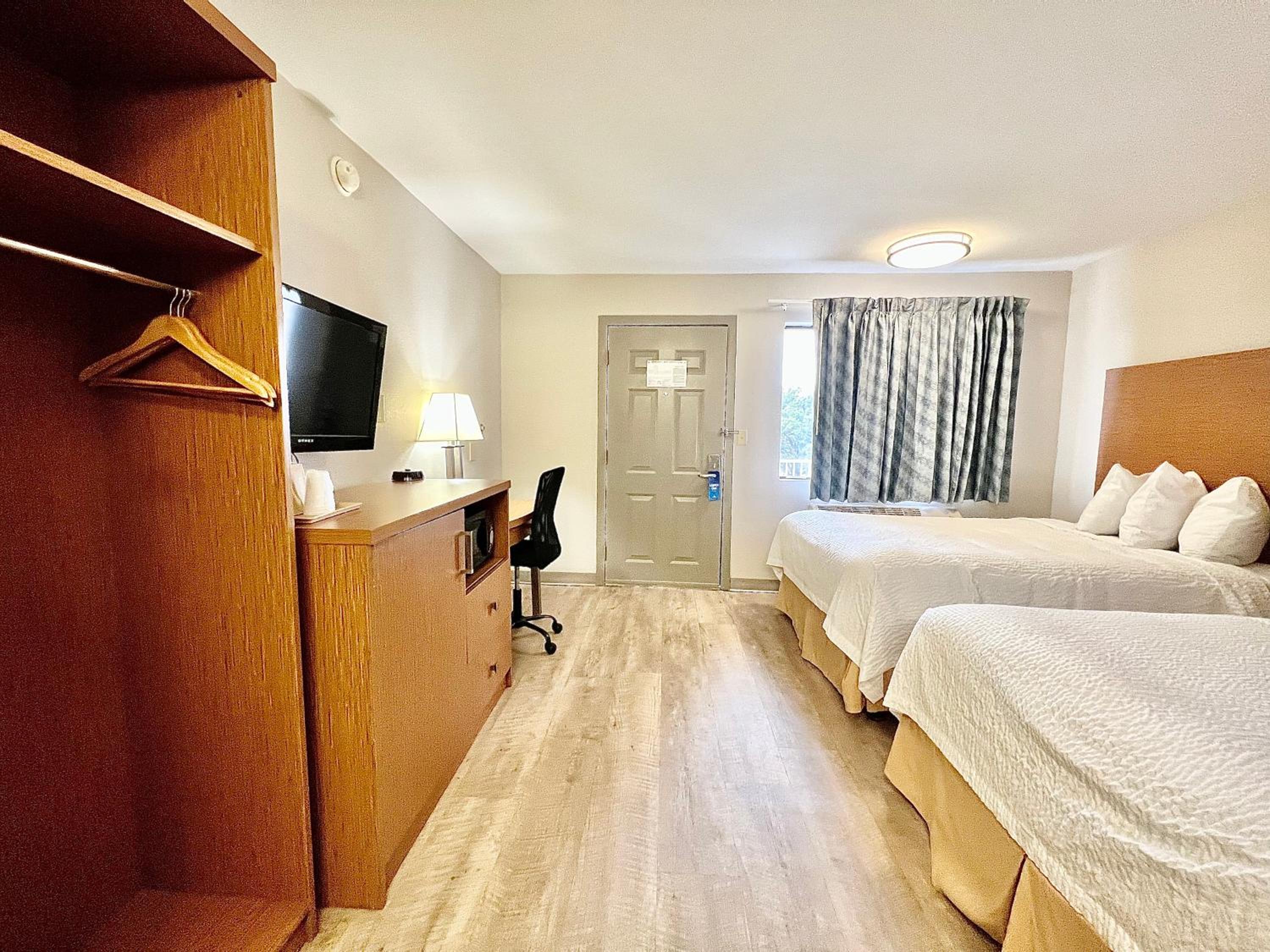 hampton inn and suites houston east beltway 8