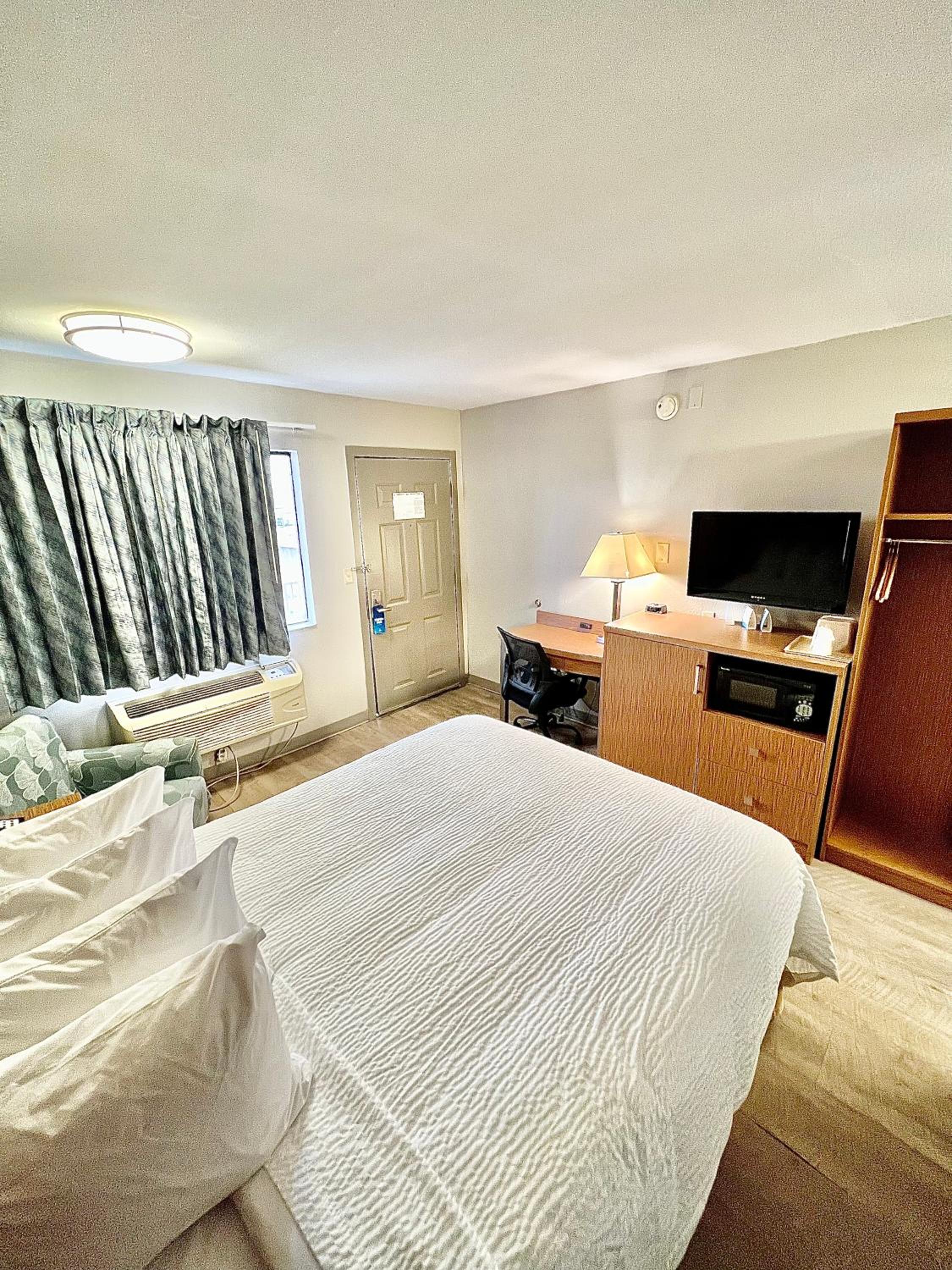 hampton inn and suites houston east beltway 8