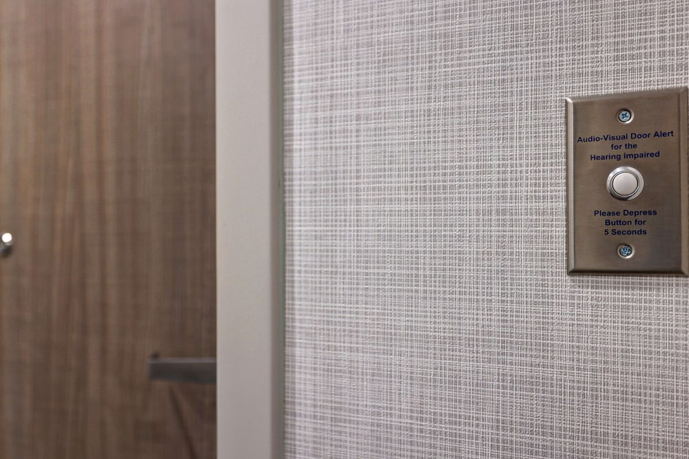 hampton inn and suites houston east beltway 8