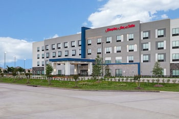hampton inn and suites houston east beltway 8