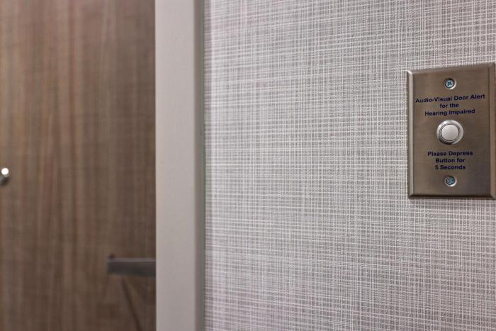 hampton inn and suites houston east beltway 8