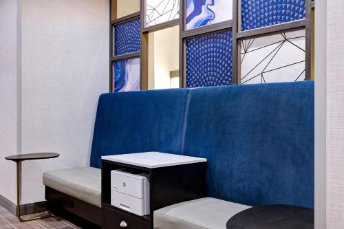 hampton inn and suites houston east beltway 8