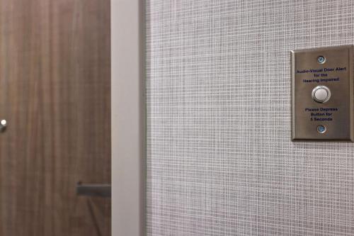 hampton inn and suites houston east beltway 8