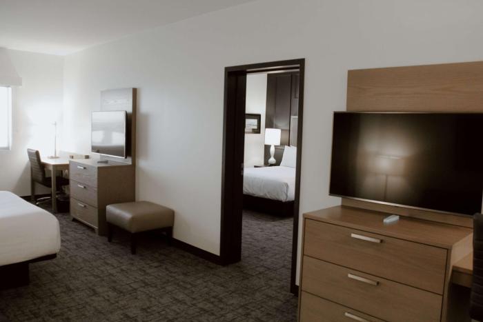 best western plus winkler