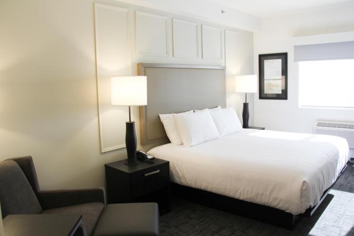 best western plus winkler