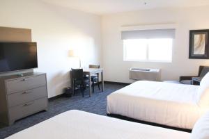 best western plus winkler