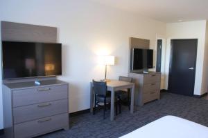 best western plus winkler