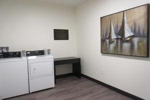 best western plus winkler