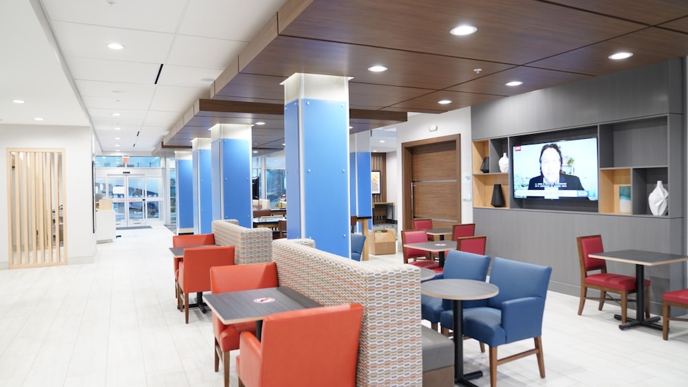 hol inn exp dallas market ctr love field