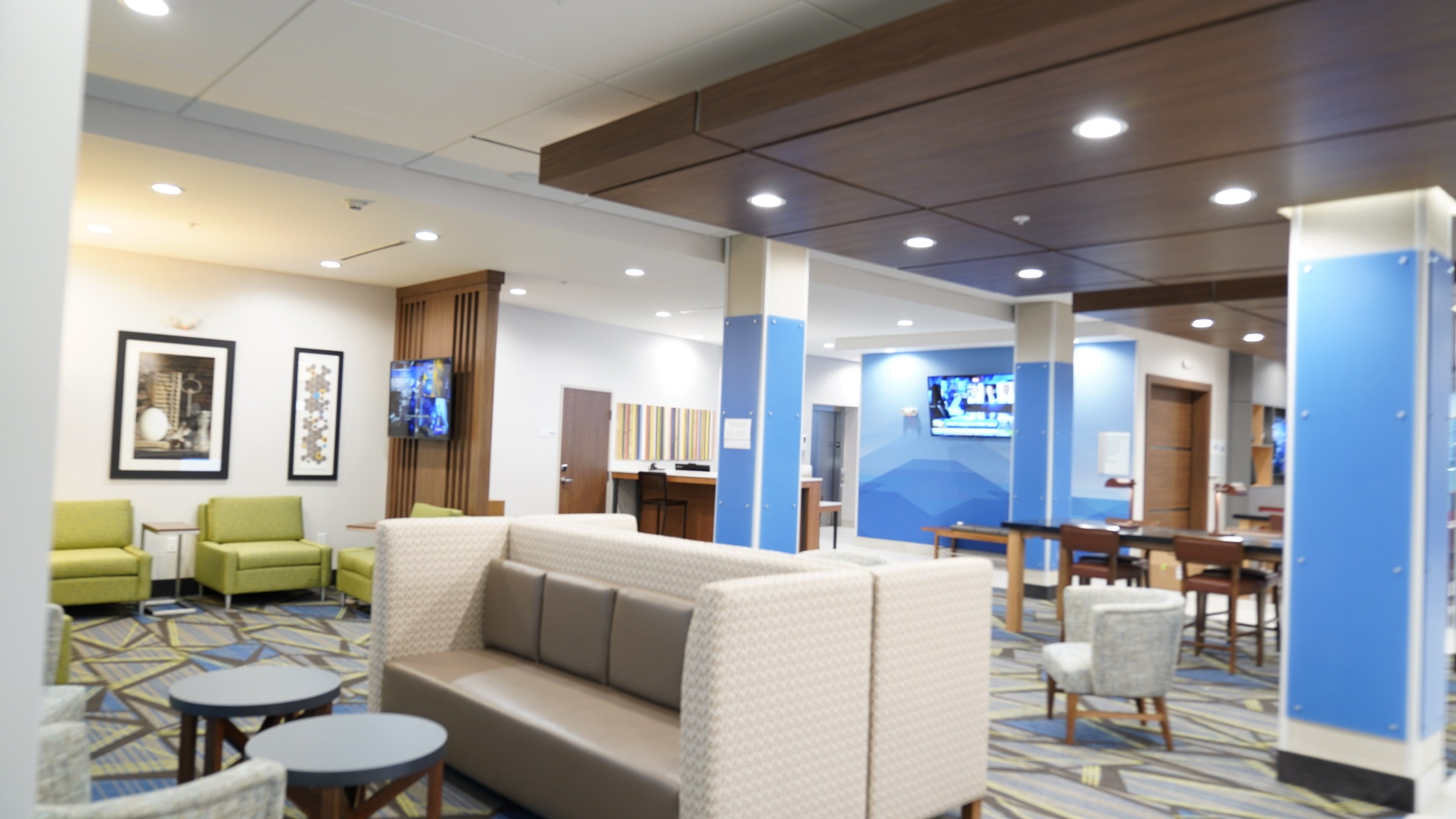 hol inn exp dallas market ctr love field