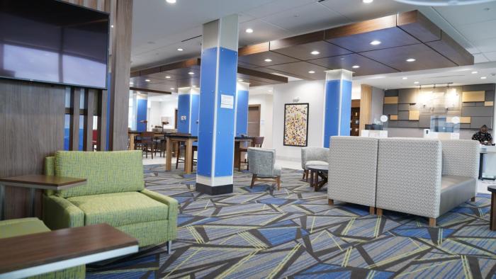 hol inn exp dallas market ctr love field