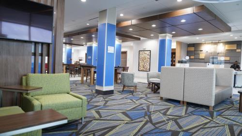 hol inn exp dallas market ctr love field