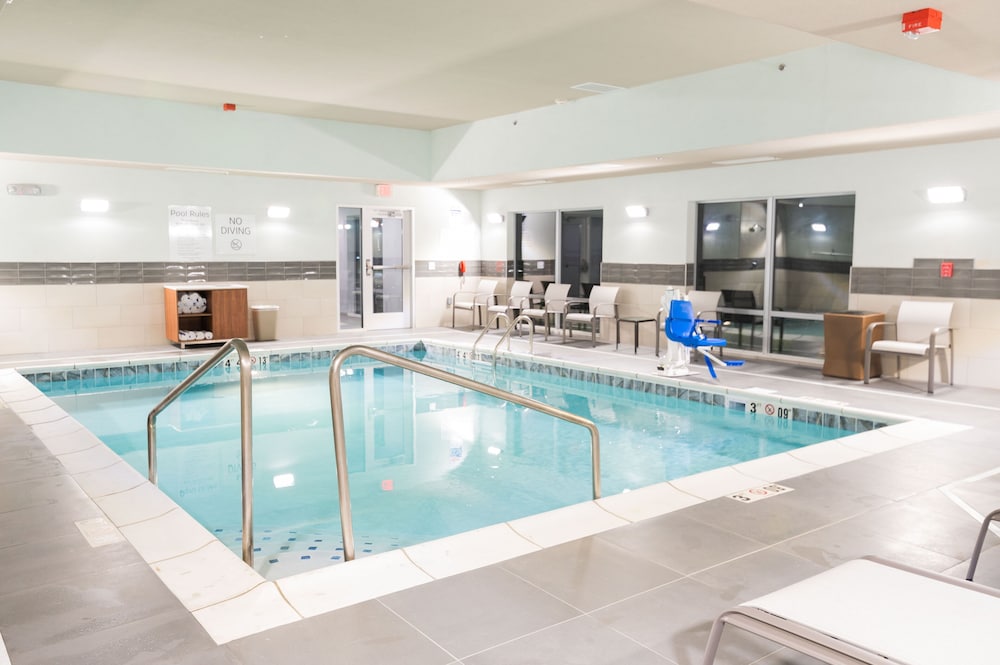 holiday inn express and suites dayton east beavercreek