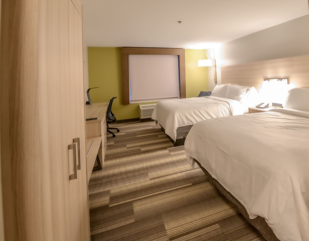 holiday inn express and suites dayton east beavercreek
