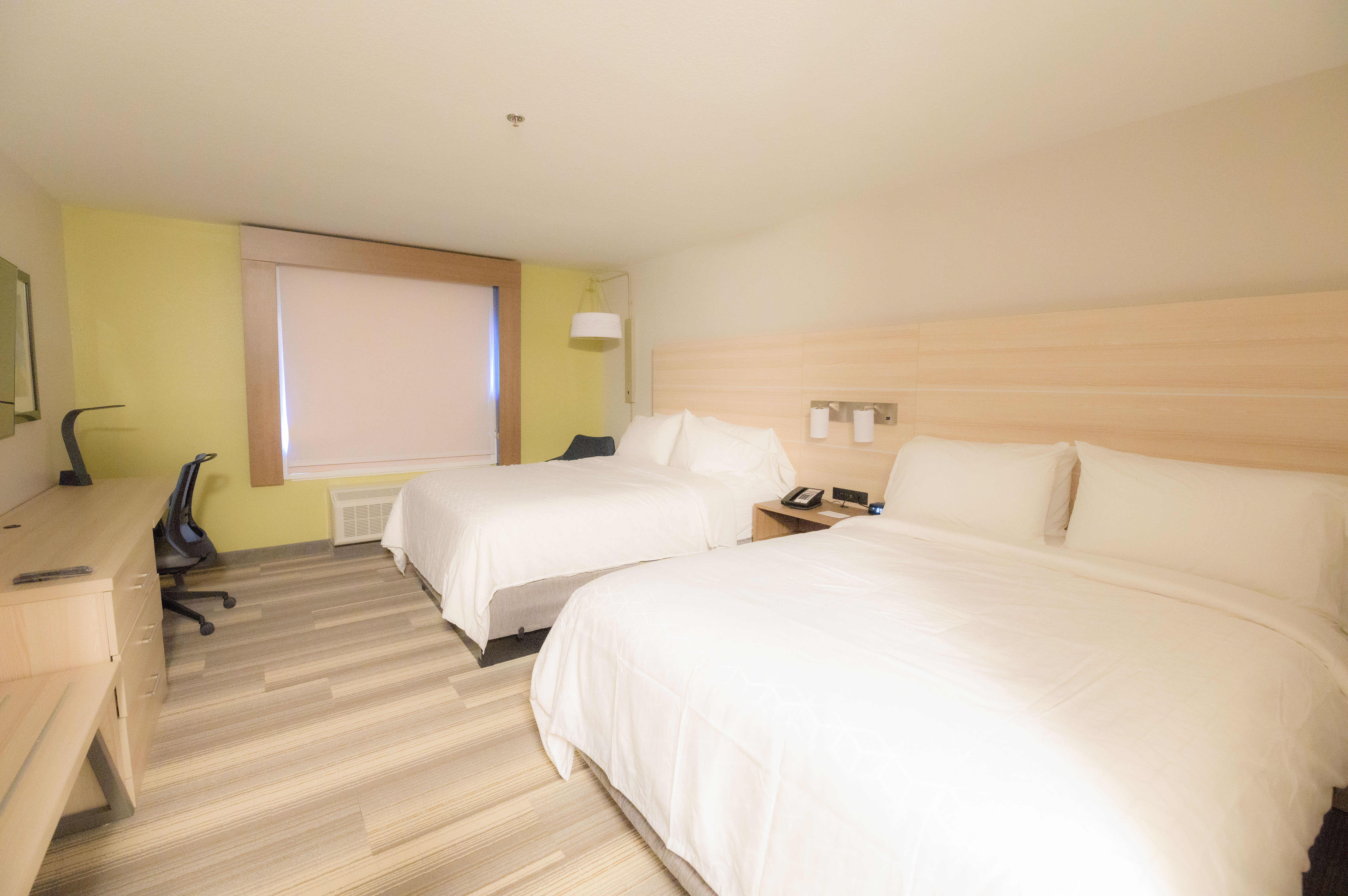holiday inn express and suites dayton east beavercreek