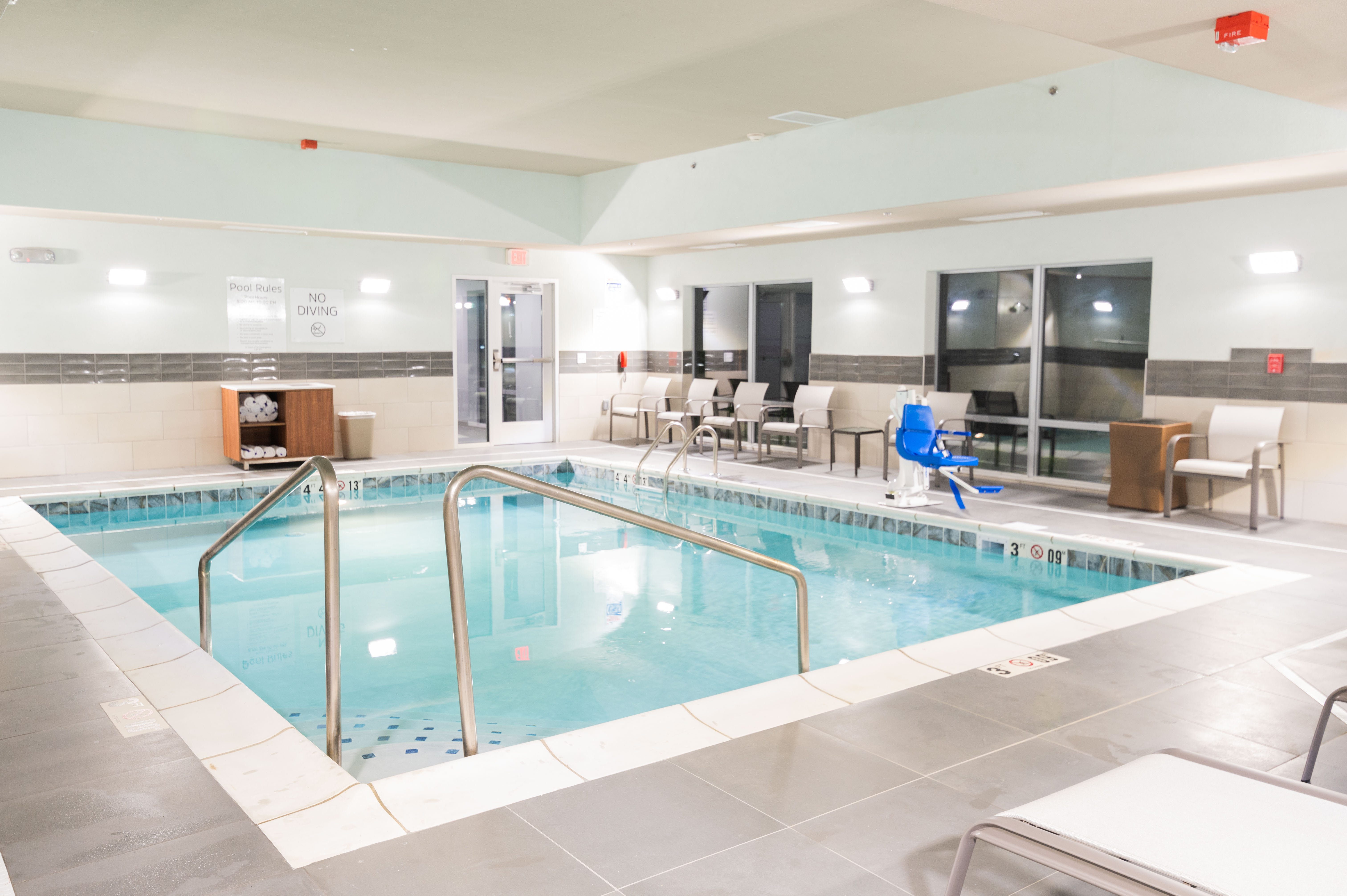 holiday inn express and suites dayton east beavercreek