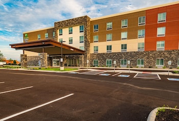 holiday inn express and suites dayton east beavercreek