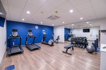 holiday inn express and suites dayton east beavercreek