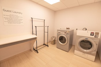 holiday inn express and suites dayton east beavercreek