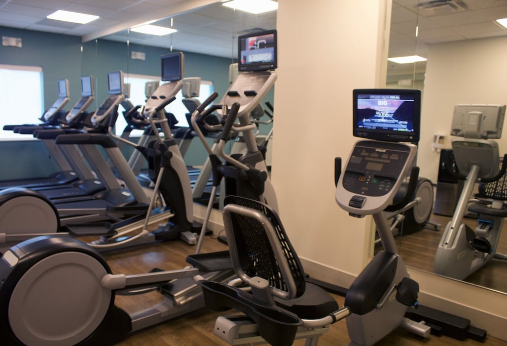 holiday inn express and suites latta an ihg hotel