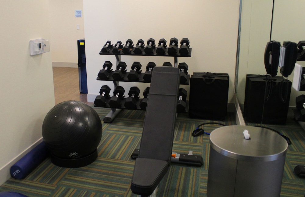 holiday inn express and suites latta an ihg hotel