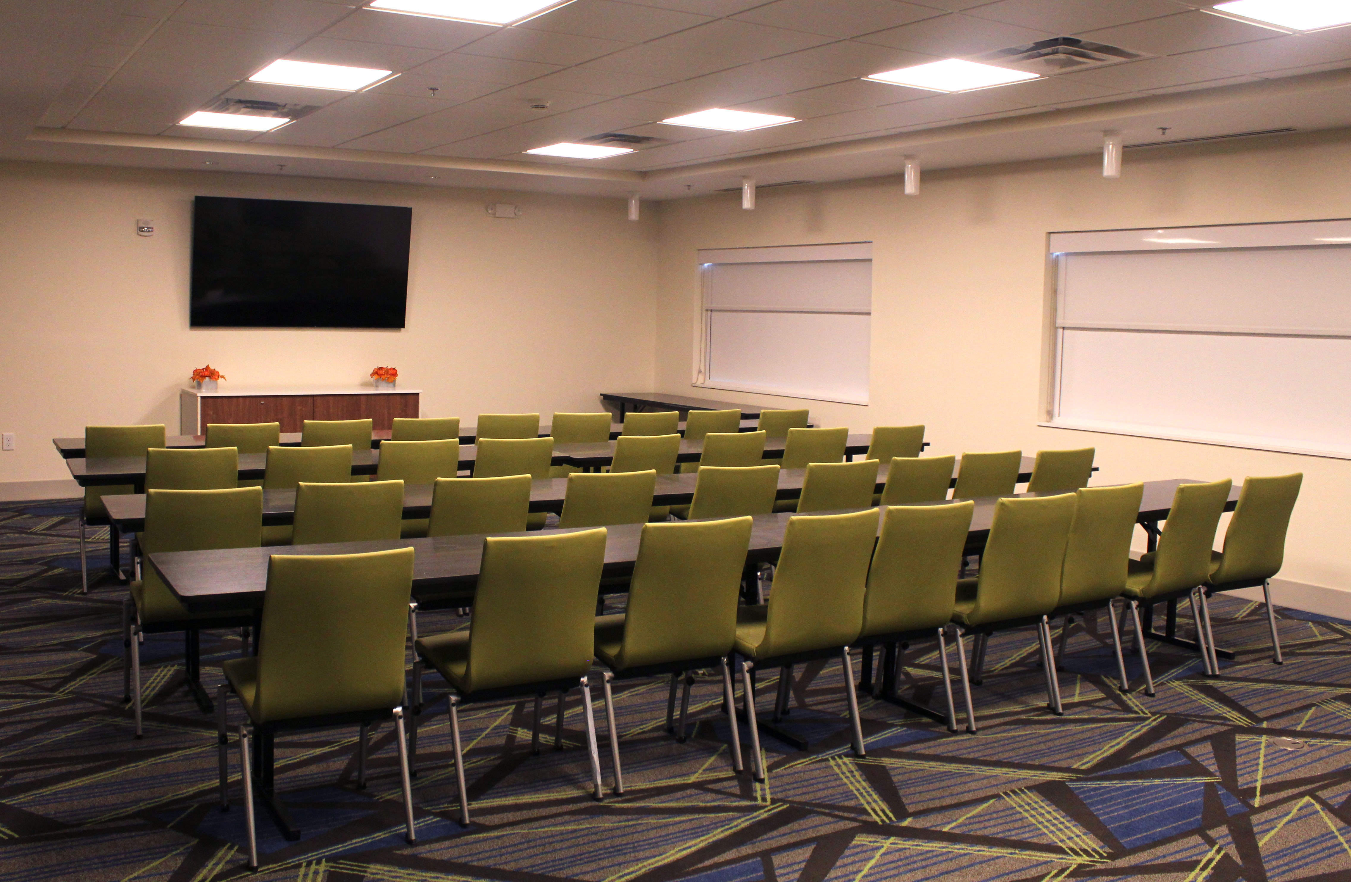 holiday inn express and suites latta an ihg hotel