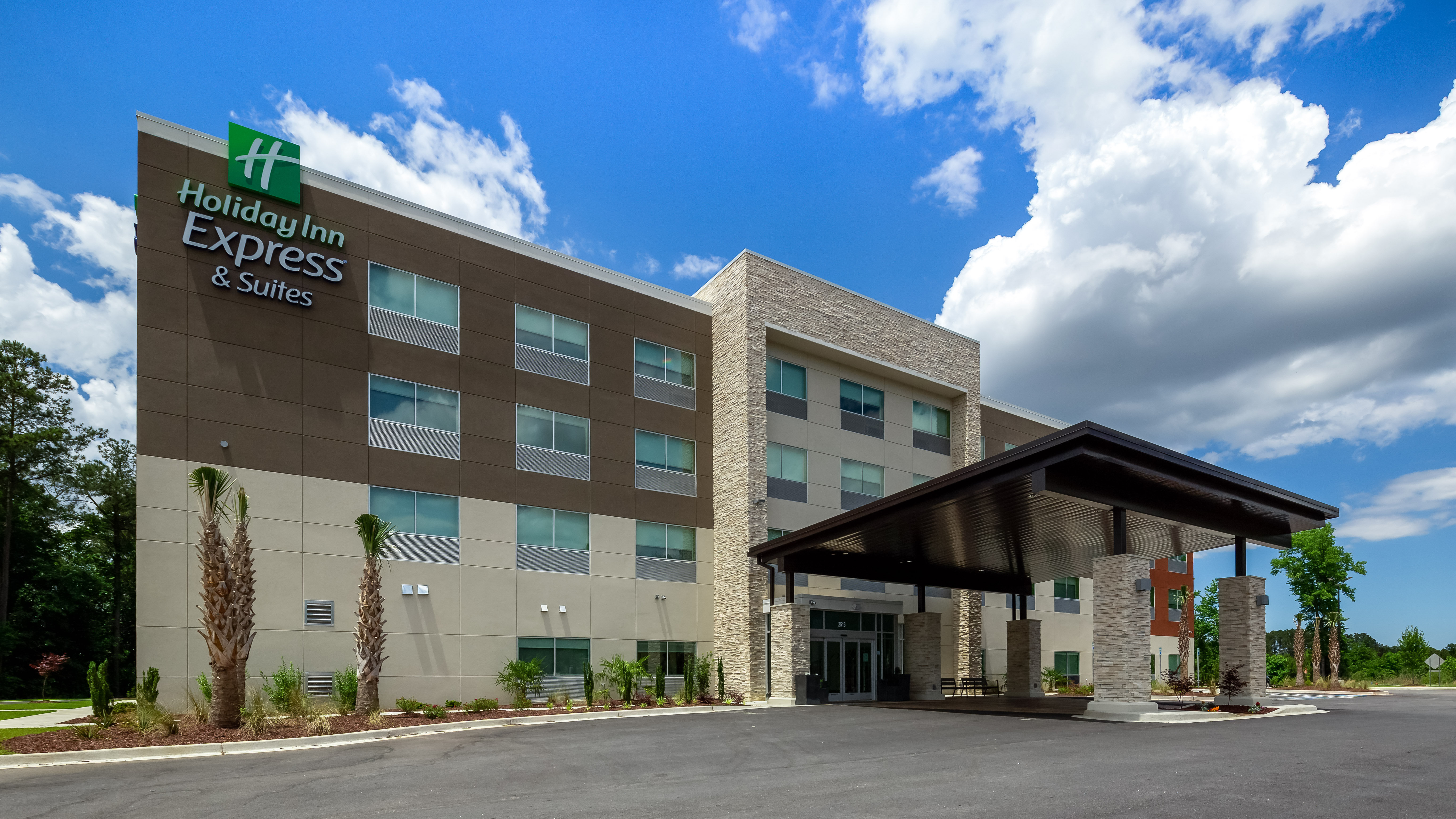 holiday inn express and suites latta an ihg hotel