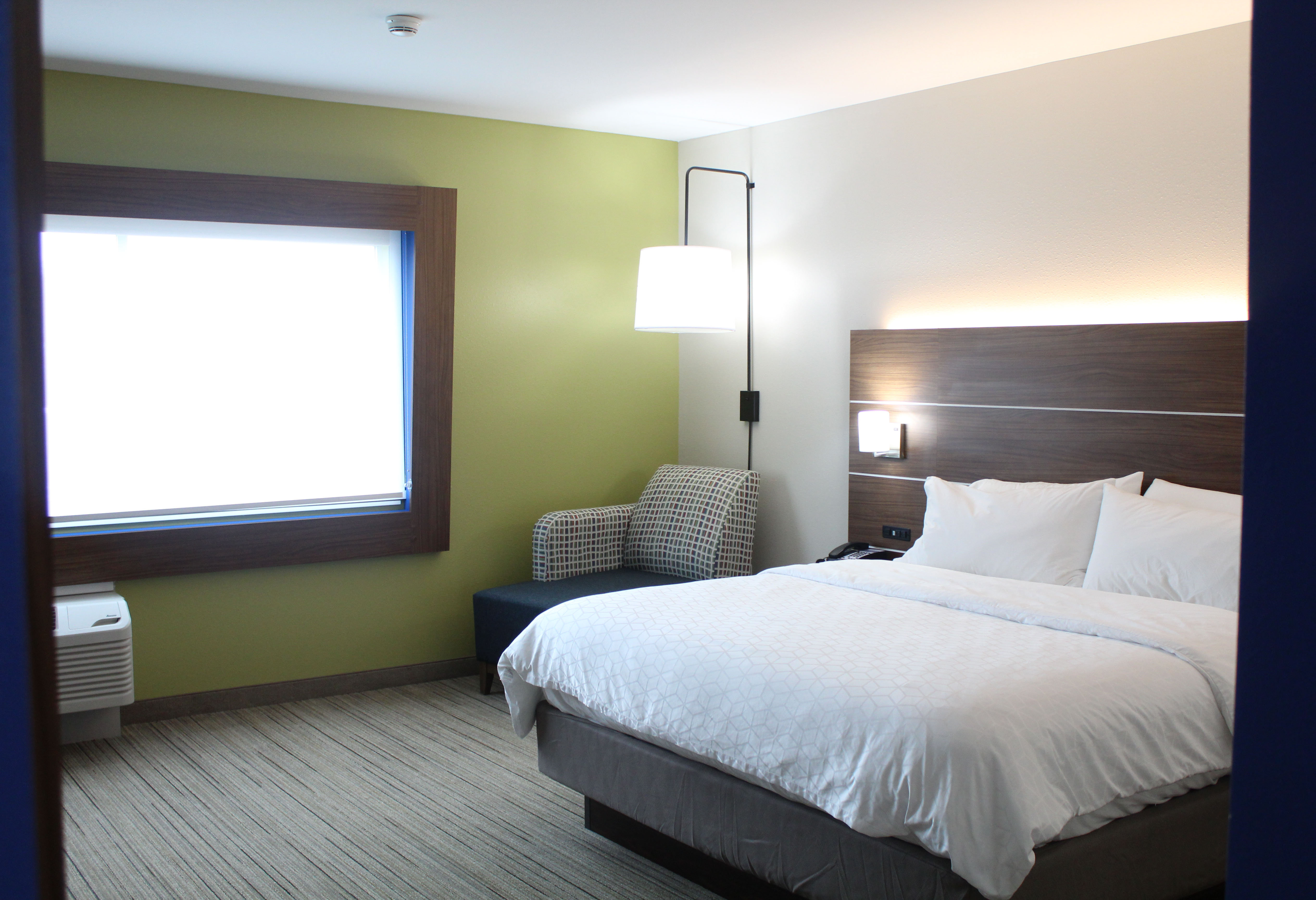 holiday inn express and suites latta an ihg hotel