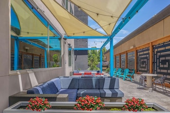 tru by hilton lathrop ca