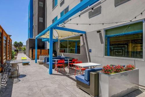 Tru By Hilton Lathrop, Ca,Lathrop>>Alameda,3 star