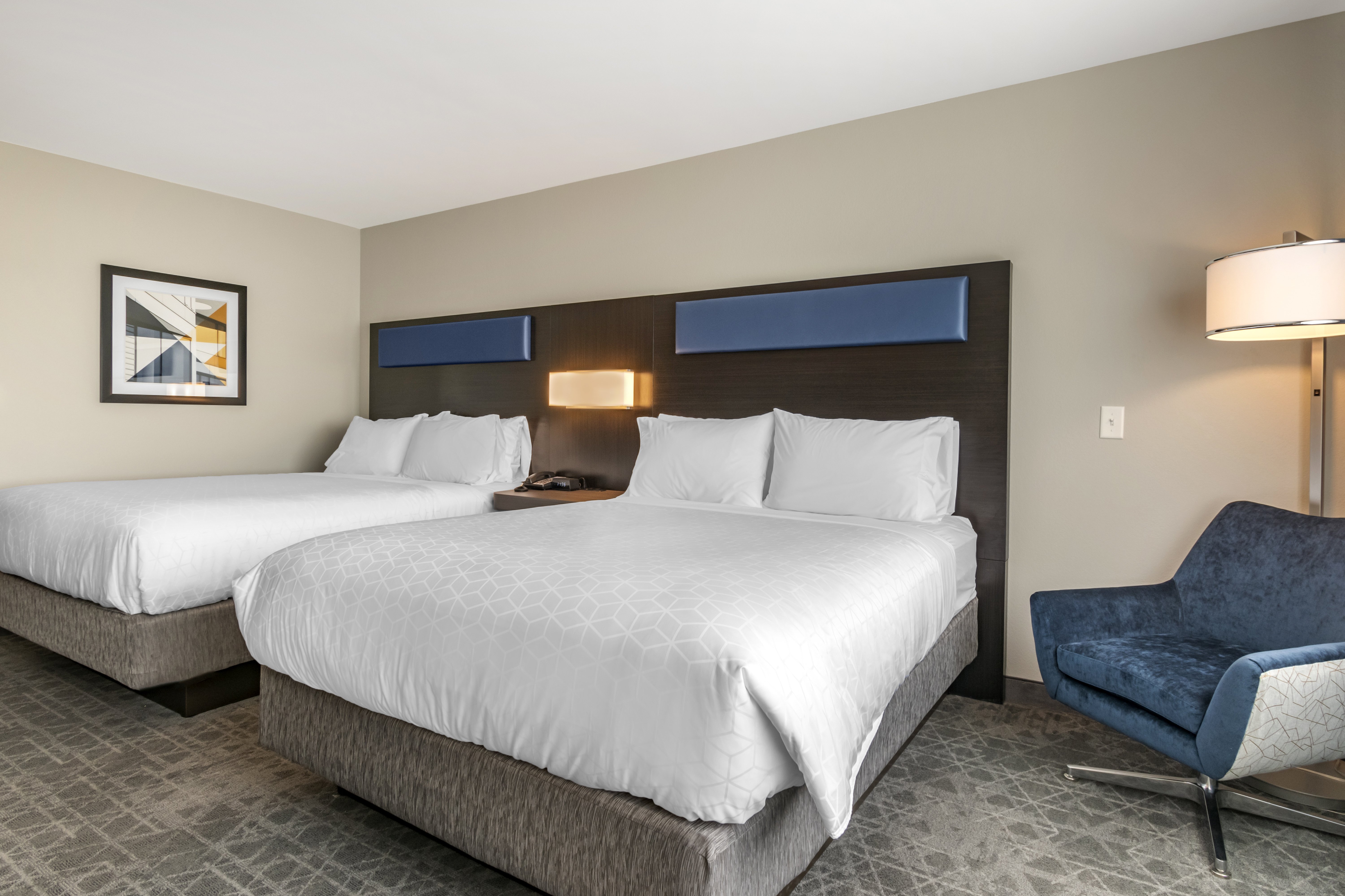 holiday inn express and suites lancaster mount joy