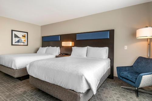 holiday inn express and suites lancaster mount joy