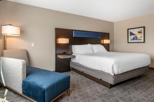 holiday inn express and suites lancaster mount joy