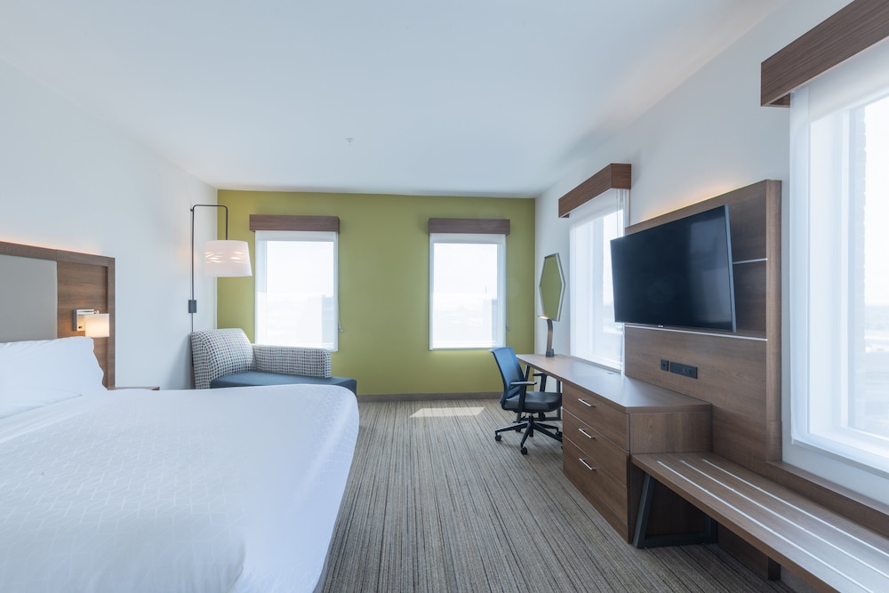holiday inn expr and sts columbia downtown the vista