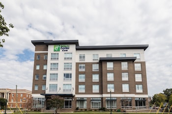 Holiday Inn Expr & Sts Columbia Downtown The Vista,Columbia Metropolitan Airport>>Columbia,2.5 star