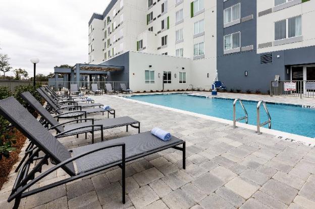 courtyard by marriott pensacola west