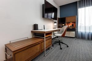 courtyard by marriott pensacola west
