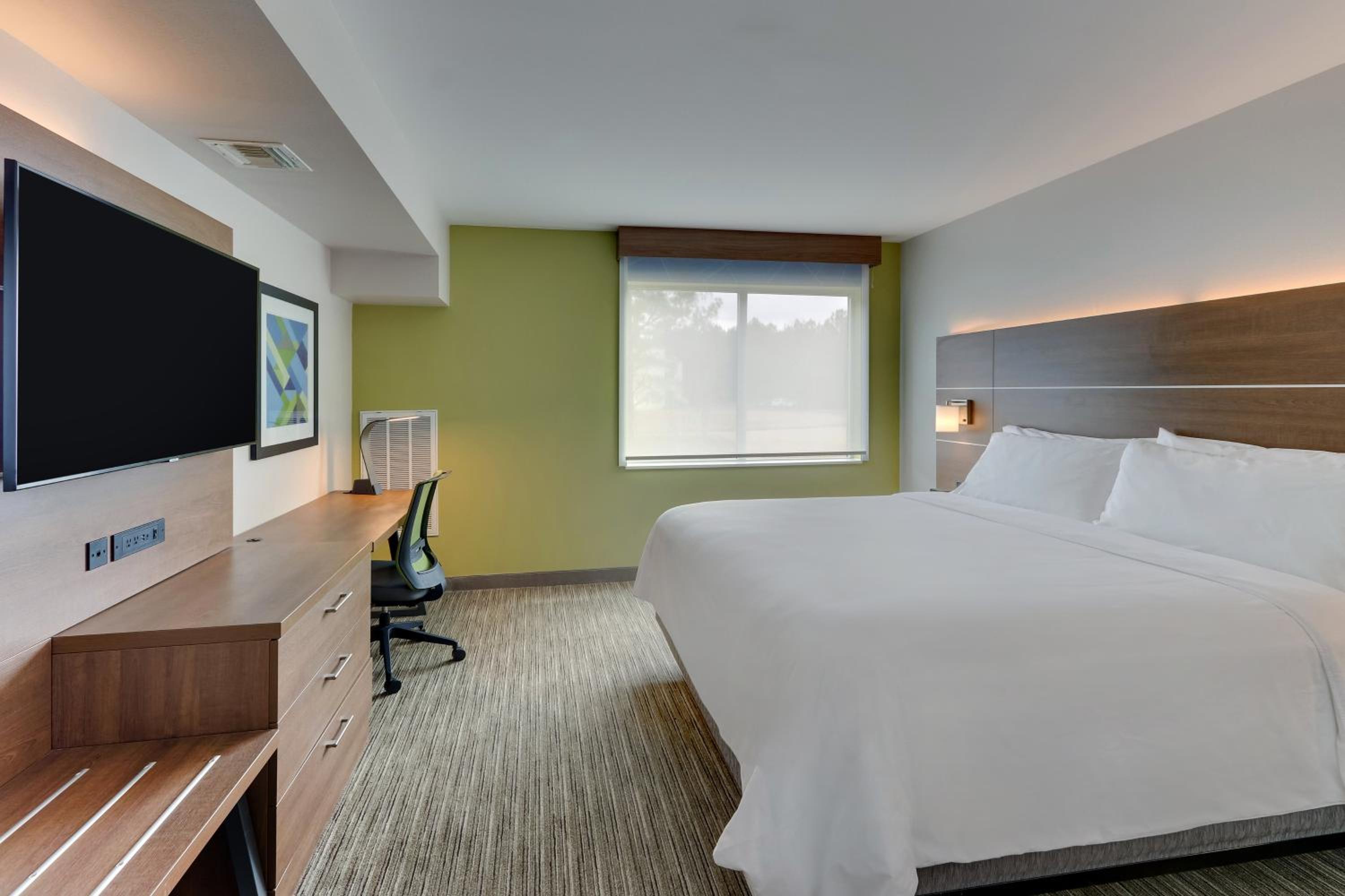 holiday inn express and suites dawsonville an ihg hotel