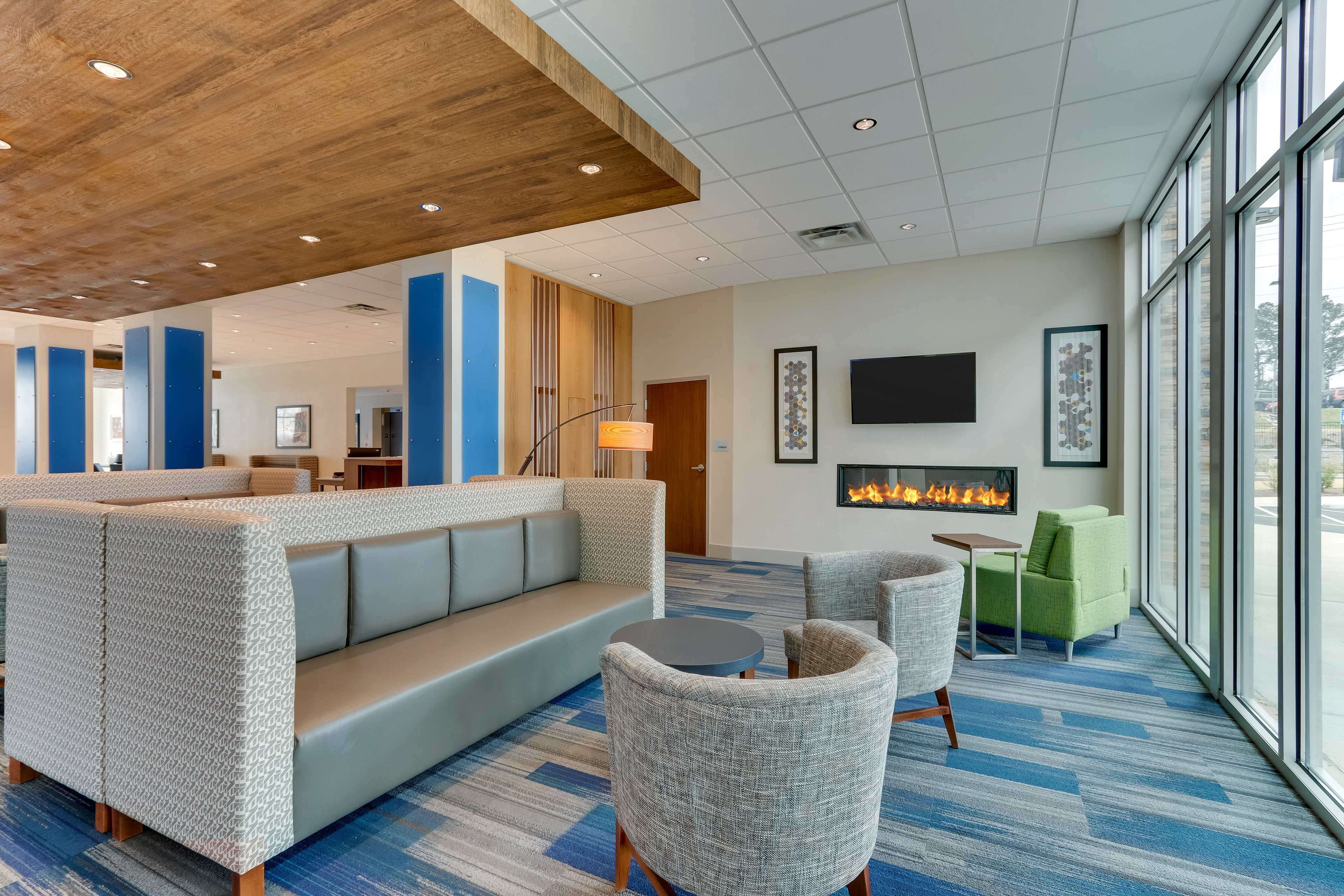 holiday inn express and suites dawsonville an ihg hotel