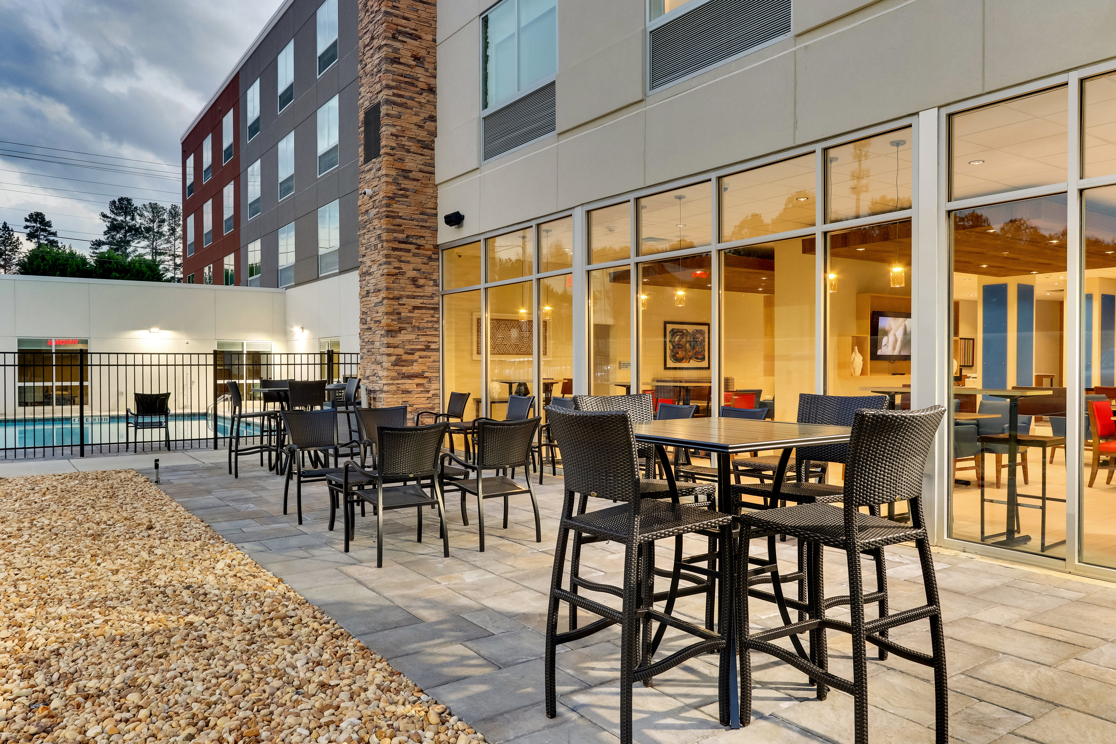 holiday inn express and suites dawsonville an ihg hotel