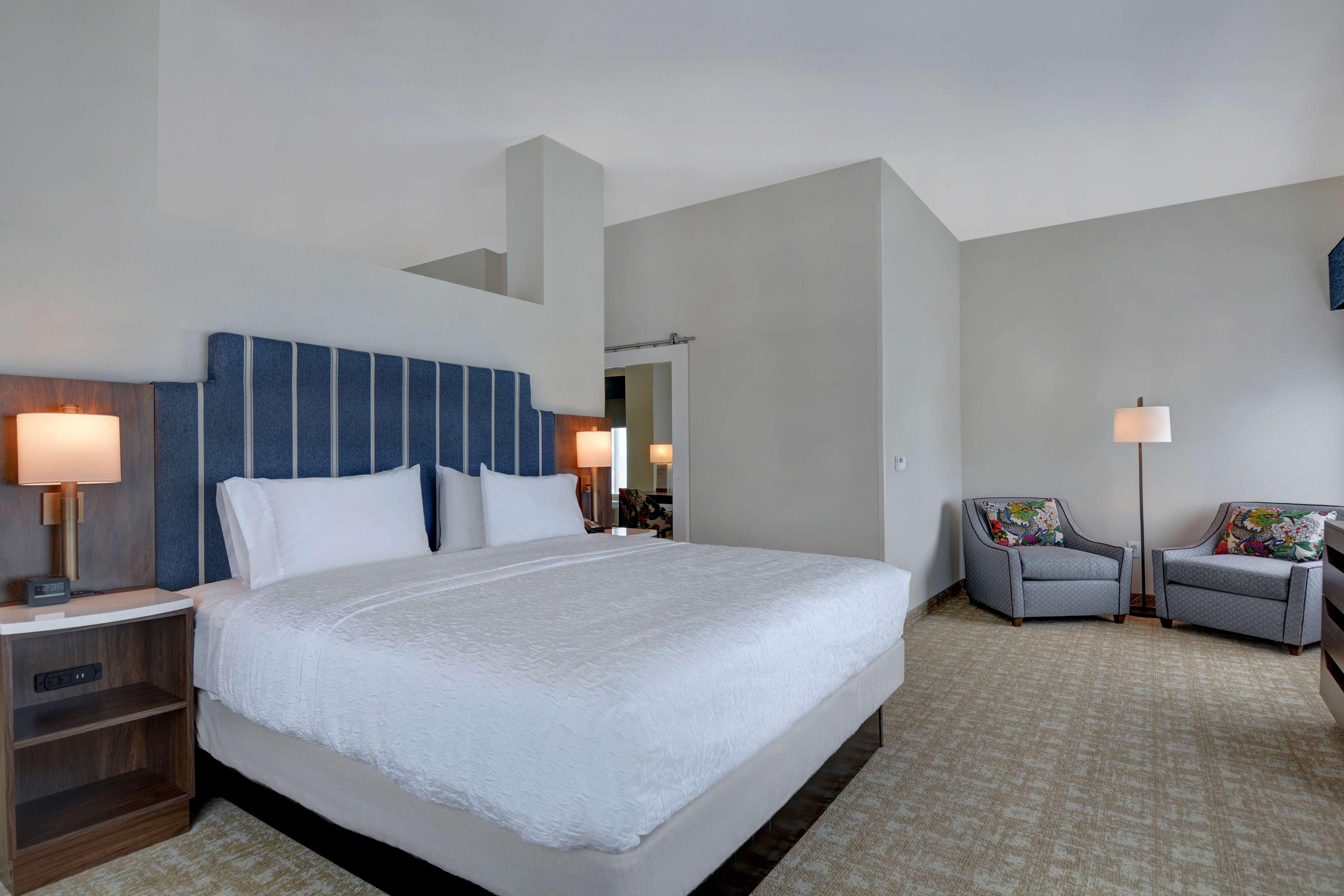 hampton inn and suites nashville downtown capitol view